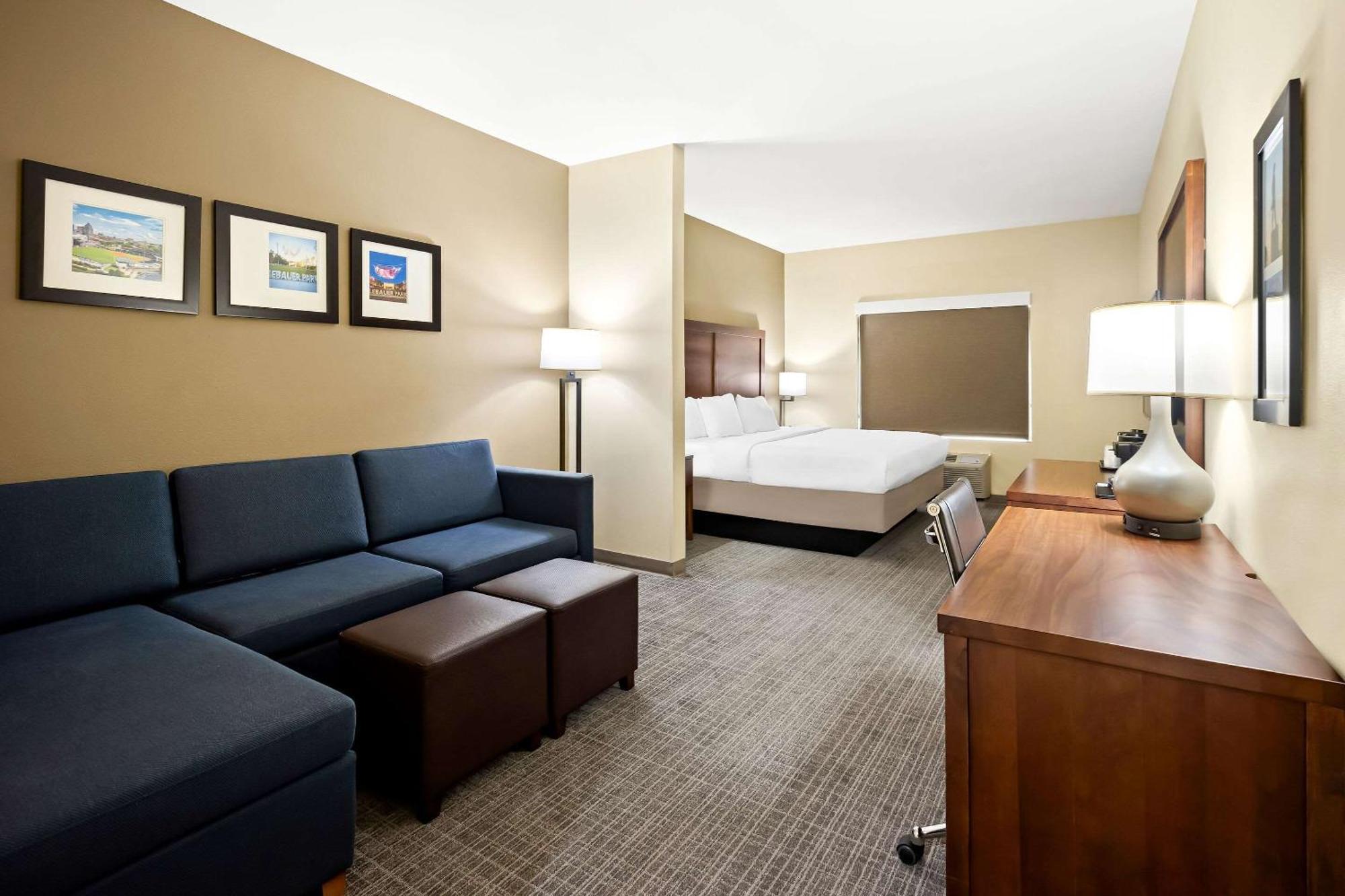 Comfort Inn & Suites High Point - Archdale Exteriér fotografie
